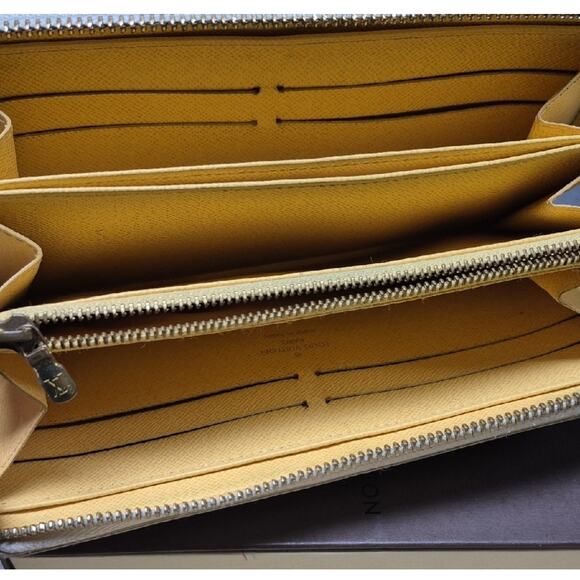 Louis Vuitton Limited Edition Damier Azure Illustre Hot Air Balloon Wallet EUC - Picture 3 of 11